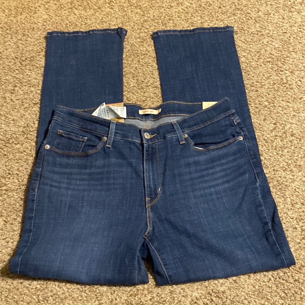 Levi bootcut jeans size 14 short